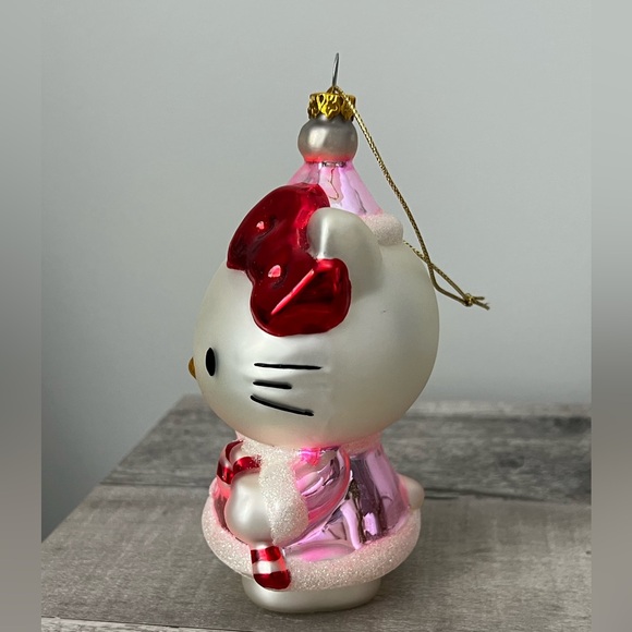 Hello Kitty Ornament - Picture 5 of 11